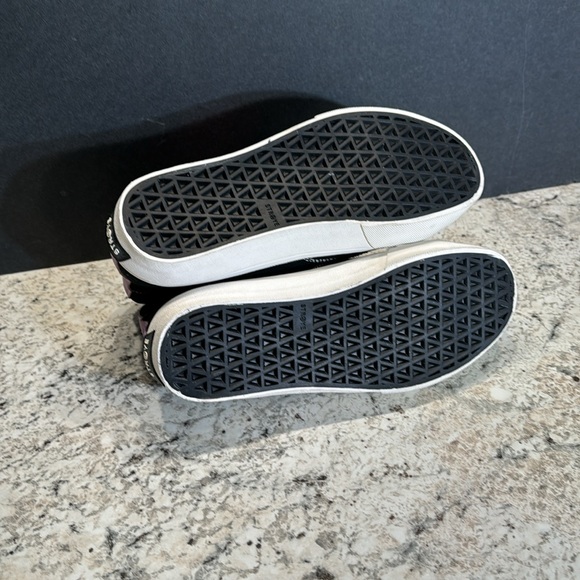 Straye Highland Purple/Black High Top Skate Shoe Men’s Size 9 US. NWOT. - Picture 8 of 9